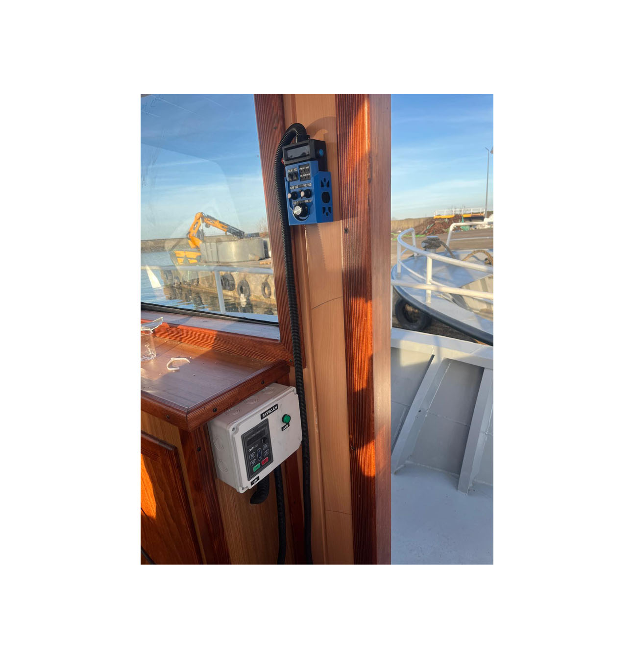 Kumandalı Yemleme Üniteleri Panoları